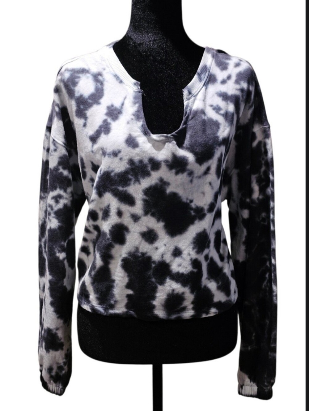 Navy & White Tie-Dye Women's Sweatshirt - Casual Pullover